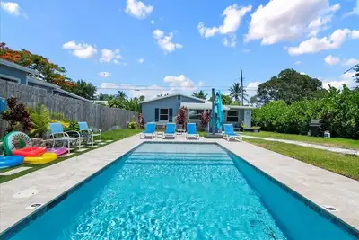 Image de Boho Chic 3\/bed 2\/bath Pool Home