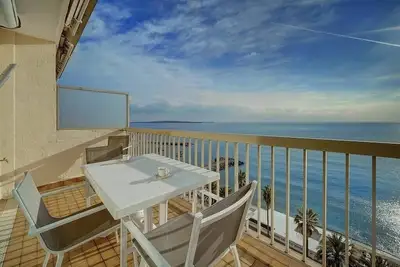 Image de Upstays Appartement 38 m² avec Terrasse Vue Mer