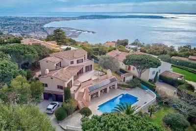 Image de Immogroom- Villa 200m - Jardin - Piscine - Vue mer