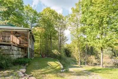 Image de Stunning Private Resort on 15 Acres w\/ Cabin - Hot Tub, Paddle Boards, Fire Pit