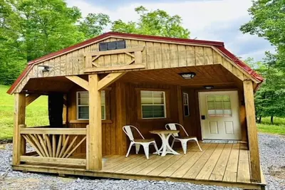 Sweet Delight: Tiny Cabin by the Great Smoky Mountains