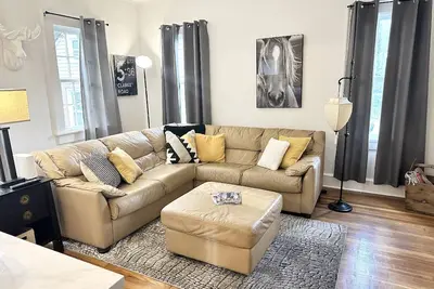 Image de Virginia Highlands and Midtown or Walk the Beltline Walk to them all Pets are Welcome