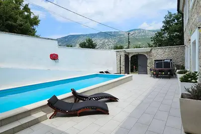Image de Maison de vacances Tribalj pour 1 - 16 personnes avec 8 chambres à coucher - Maison de vacances