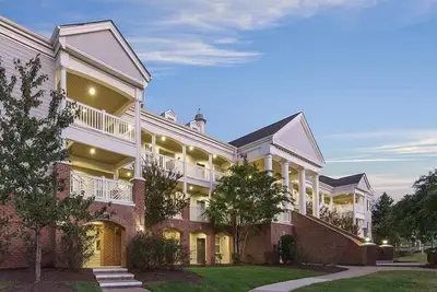 Image de Cw Governor's Green | Two 2br Suites Sleeps 16!
