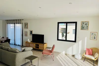 Image de Maison moderne et familiale, proche des plages et garrigue