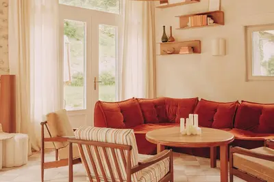 Image de Magnifique maison avec piscine et bain nordique - 15 chambres