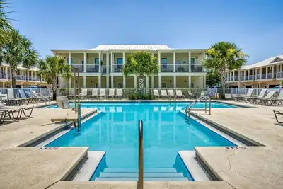 Image de Sun and Fun at 111 | Beachfront Getaway
