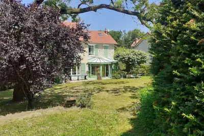 Image de Nouvelle demeure de charme dans un environnement reposant proche multi activités