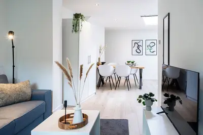 Image de Cuisine, salle de bain, jardin, parking gratuit, adapté aux familles
