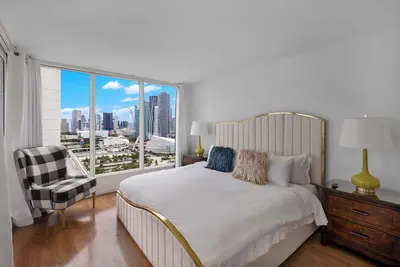 Image de 2-Bedroom Cozy  waterfront Haven