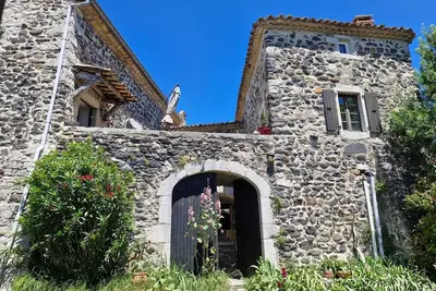 Image de T3 \/ 70m2 + dortoir, dans ferme isolée au milieu de 8Ha de thym sauvage