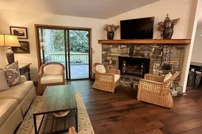 Laurel Cottage- 3 Br\/ 2 baths - Serenity in Highlands, Nc
