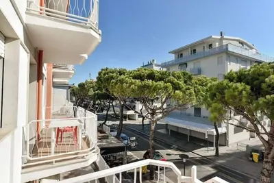Image de Bardini 9 - Lido di Jesolo, Italy. Entire accommodation