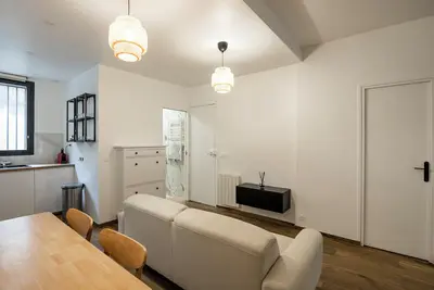 Image de 4 bedroom apartment in paris