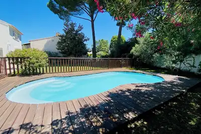 Image de Villa avec piscine entre golf et plage