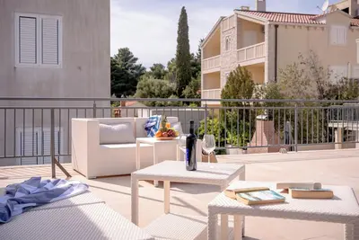 Image de Beachfront Villa near Zlatni rat