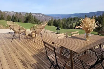 Image de Gîte de prestige avec vue panoramique exceptionnelle dans ancienne ferme rénovée