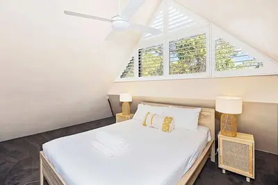 Image de Eagle Bay Beach Lodge - Eagle Bay 1 street away!