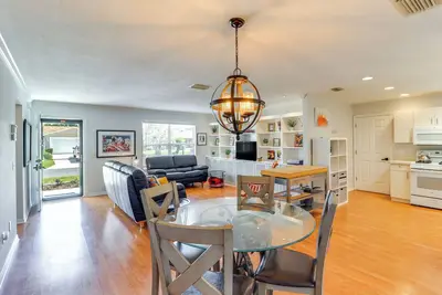Image de Lanai & Gas Grill: Bright Home in The Villages!