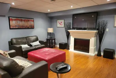 Image de Entire 1 bedroom basement suite with separate entrance in North Oshawa