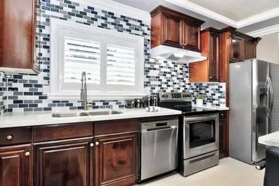 Image de Disney/Huntington Beach New Luxury Guesthouse