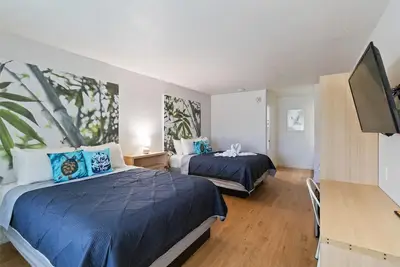 Image de 1/1 Condo-Hotel with double bed and community pool miles from Disney!