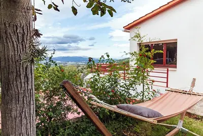 Image de Hermosa Casa de Campo en un Entorno Mágico