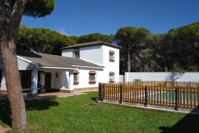 Image de Chalet with space for 10 people within walking distance of the beach