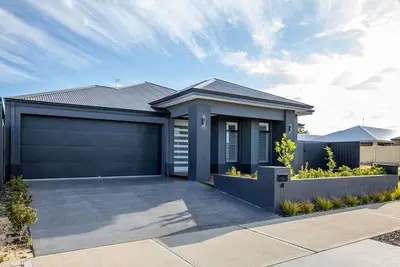 Image de Kawana Retreat - modern Dunsborough holiday haven.