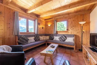 Image de Chalet \"Le Grépon\" avec vue sur les montagnes, terrasse privée et Wi-Fi