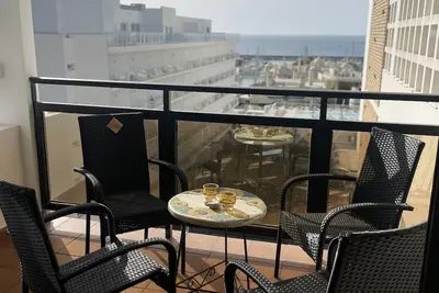 Image de Appartement 'Alay Benalmadena' avec vue sur la mer, piscine partagée et climatisation