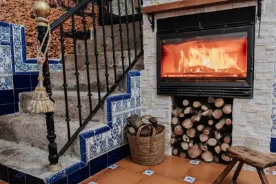 Image de Maison de vacances 'Casa Rural El Puente Grande' avec piscine privée, Wi-Fi et climatisation