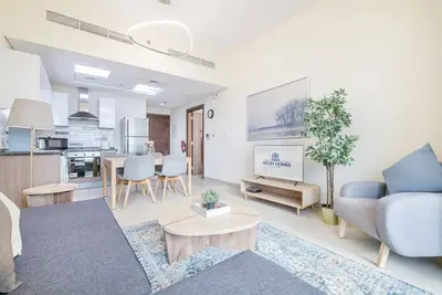 Image de Elegant Home next to Metro Station in Al Furjan