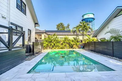 Image de Luxury Hidden Gem with Pool