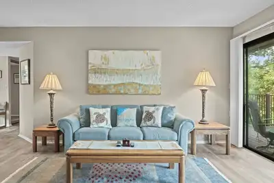 Image de 2nd Tier Water's Edge Condo 14-3a, Close to Pool!