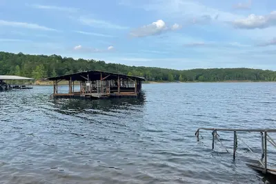 Image de The Lake House in Hamilton Cove of FairField Bay