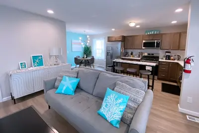Image de The Boogie Bungalow! Modern condo near Tropicana
