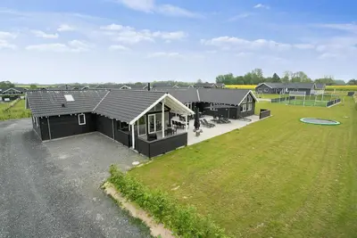 Image de Magnifique maison à Bogense avec sauna