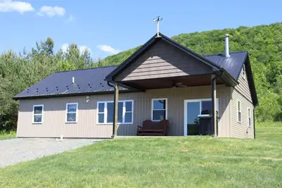 Image de Private, rural and cozy. Pavilion with gorgeous view.