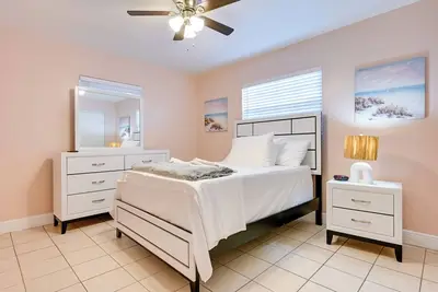 Image de 3 Mi to Busch Gardens - Vacation Rental in Tampa