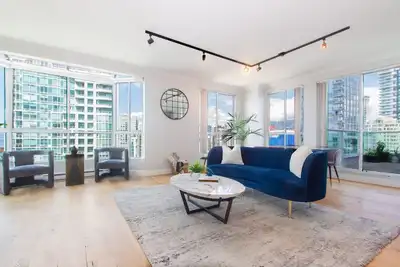 Image de Stunning Views of Ocean and Mountains 3 bed 2 bath 1700 square feet
