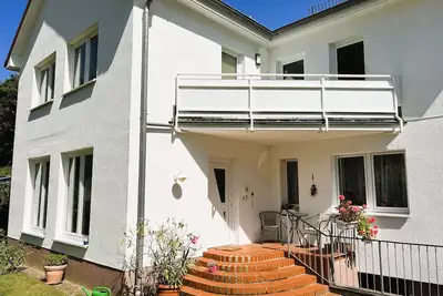 Image de M9 Apartment with balcony on the edge of the forest in Ostseeland - 4-room apartment, wood-burning stove,