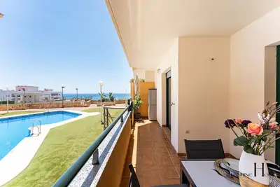 Image de Elegant 2 Bed 2 Bath Apartment, Pool, Views, Parking
