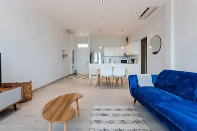 Image de w* | Authentic 2br w/ Balcony in Panama