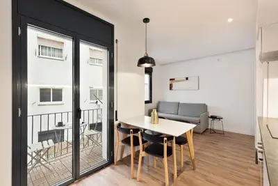 Image de Varios Aptos. Barcelona/Hospitalet De Llobregat, 3 pers/ apto.