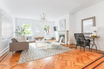 Image de Adelphi Ii by Rove Travel | 3br Ft Greene w/Deck