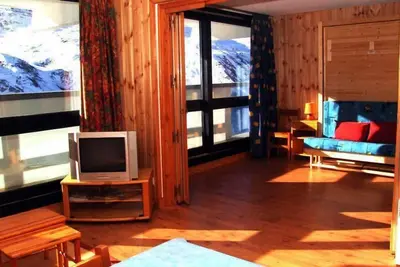 Image de 200m du centre station, balcon, télévision, casier à ski, 60m², Les Menuires