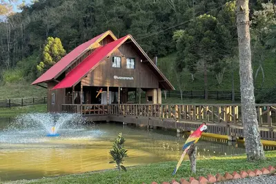 Image de Chalé Dentro da Lagoa, Ambiente Silencioso em Meio a Natureza, Porém no Centro