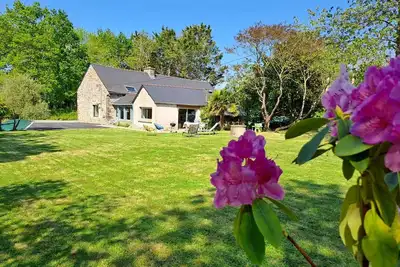 Image de Grande maison de campagne- Grand jardin arboré- \n7mn de la mer