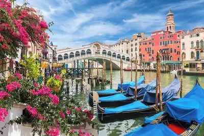 Image de Luxurious 17th-Century Apartment Near Piazza San Marco
